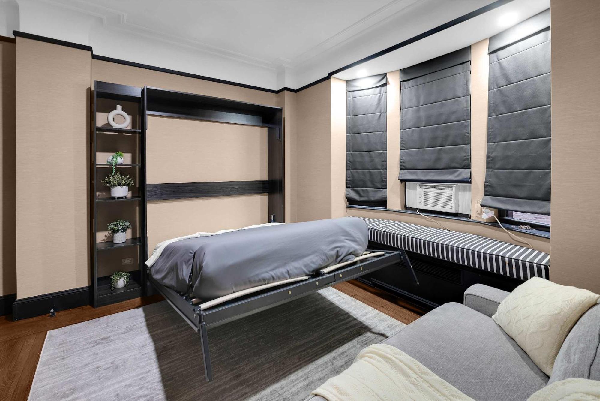 Centrally Located 2 Bdr W Gym & * New York